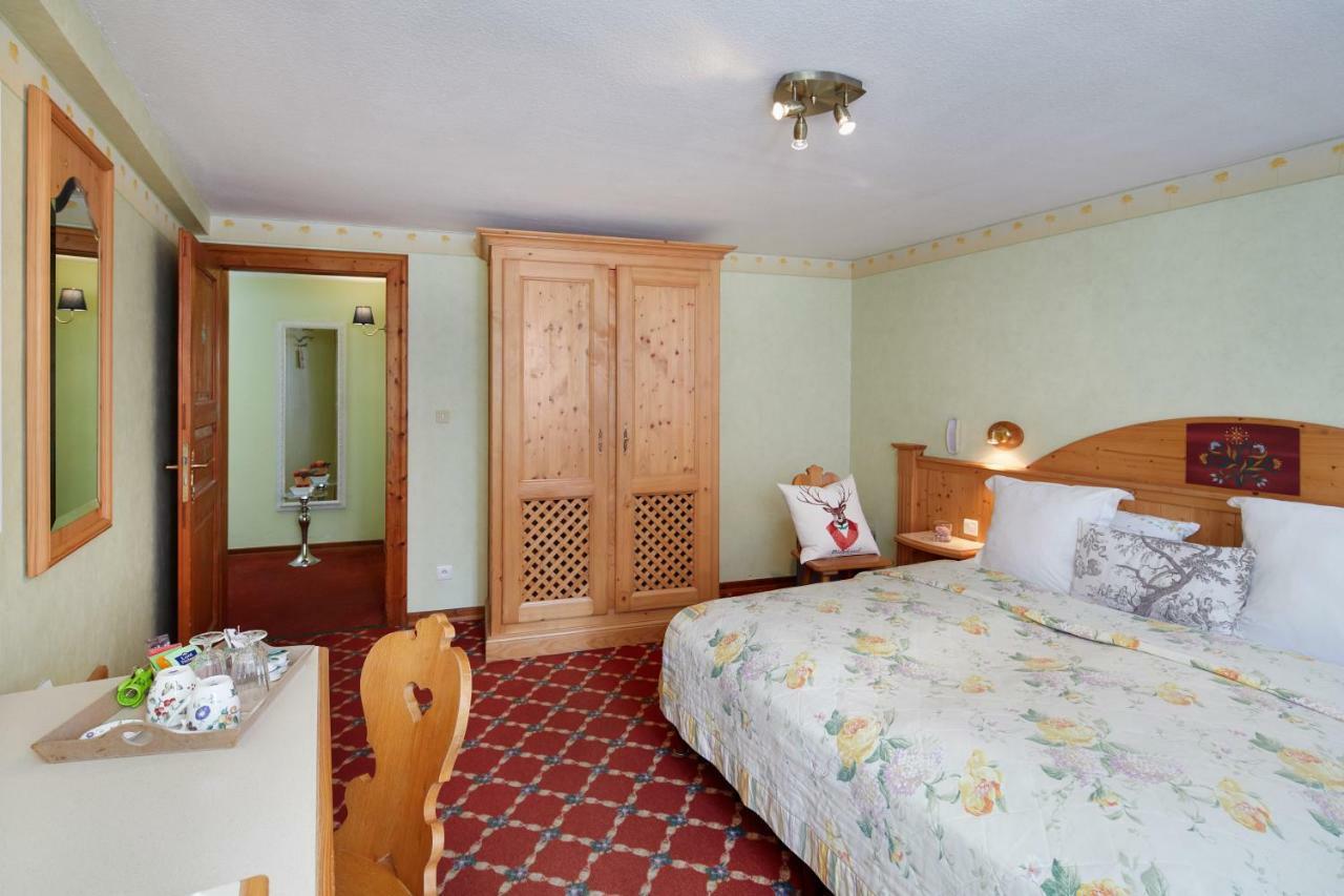 Großes Doppelzimmer